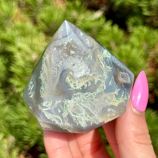 Moss Agate Diamond Carving