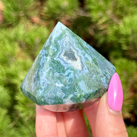 Moss Agate Diamond Carving